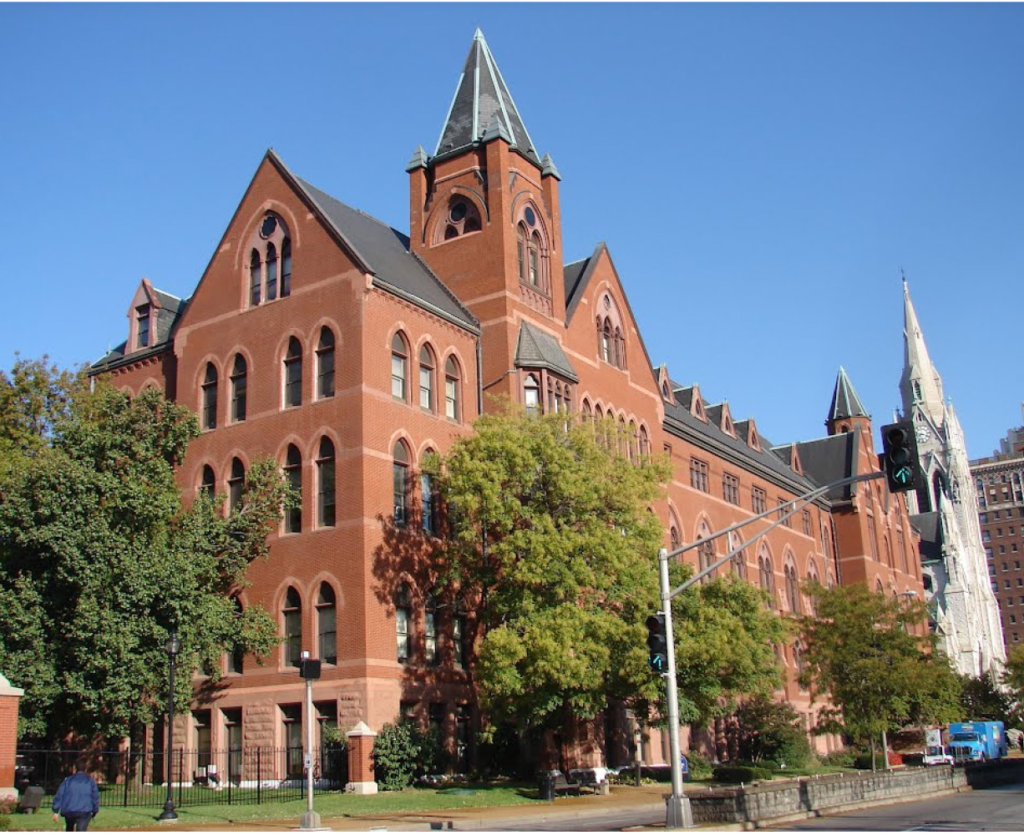 圣路易斯大学（Saint Louis University